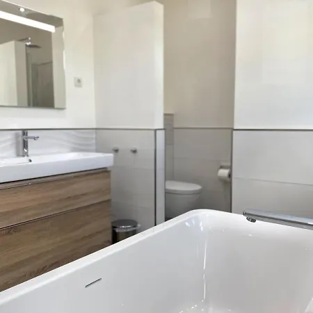 Jenny Jenny - 4 ساسنيتز